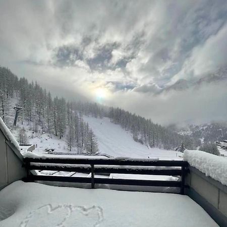 شقة Monolocale La Terrazza Sulla Neve-Cervinia بيريوِل تْشيرفينيا المظهر الخارجي الصورة